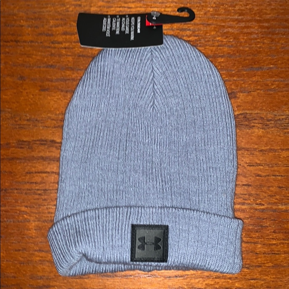 Under Armour NWT boys beanie